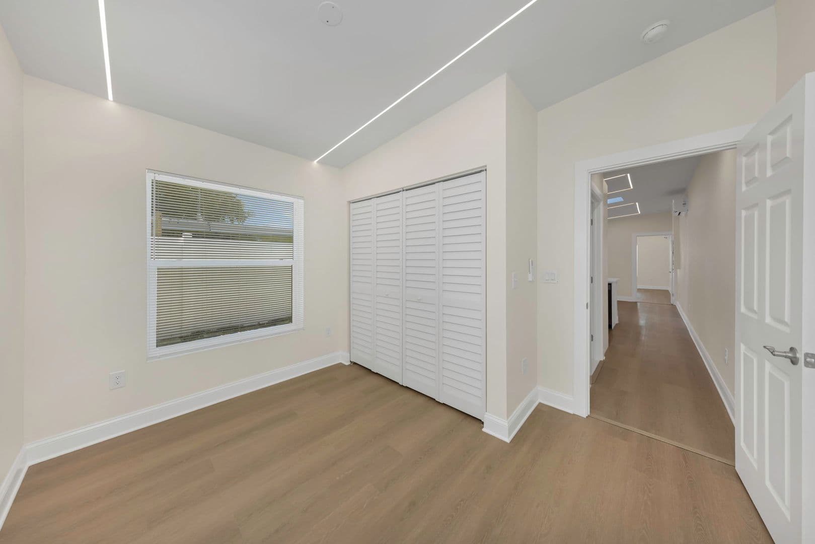 Dunedin Apartment: 79 Patricia Ave