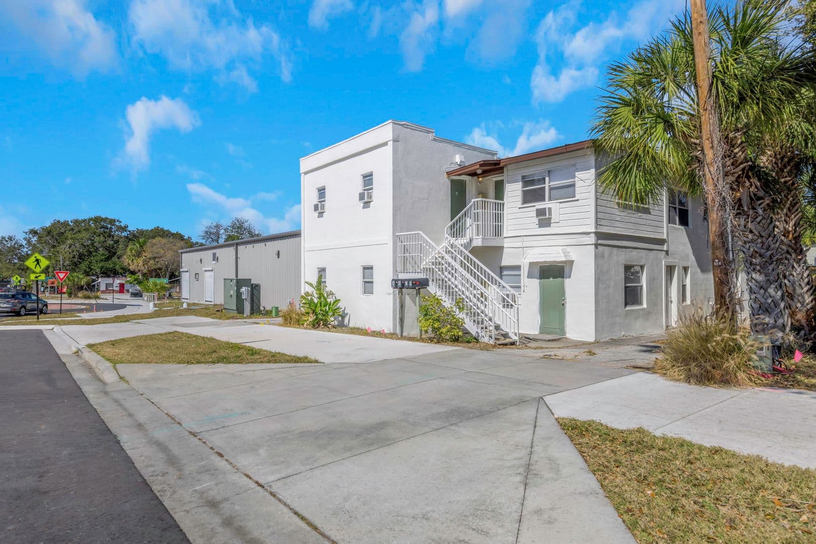 Dunedin Apartment: 416 Skinner Blvd