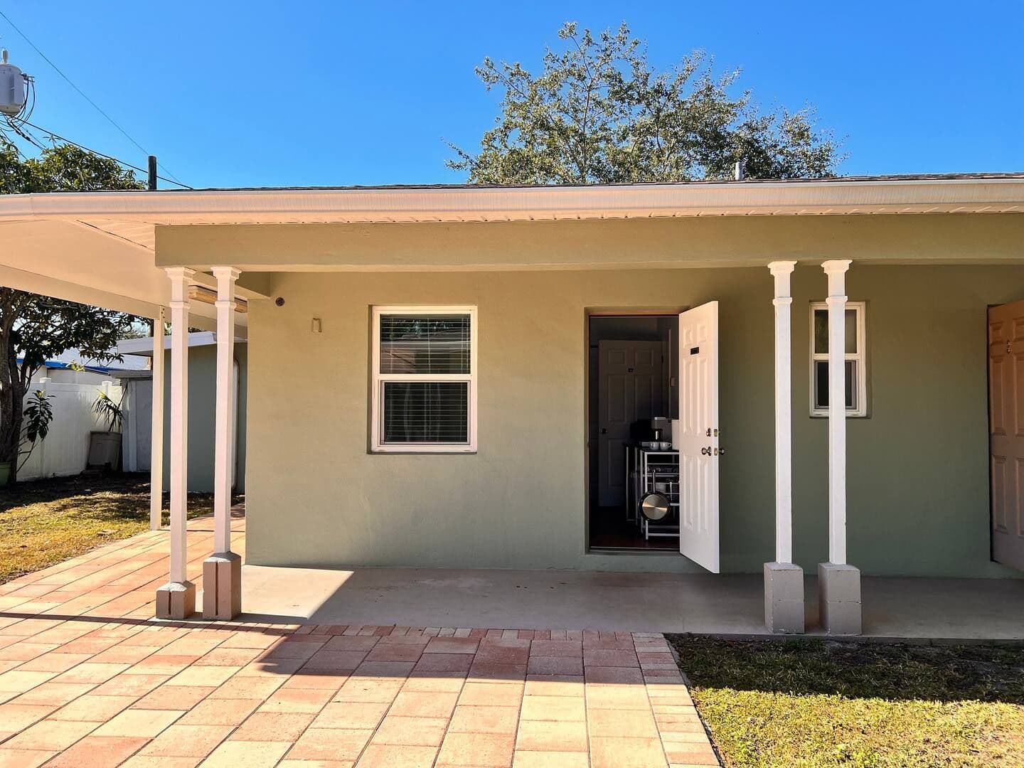 Saint Petersburg Apartment: 310 24th Ave N