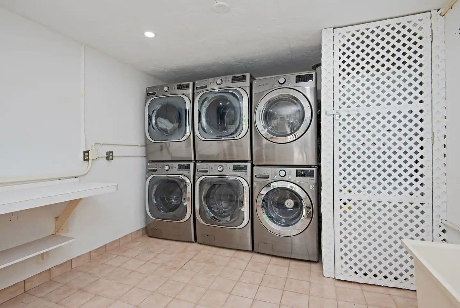 Safety Harbor Apartment: 380 3rd Street South