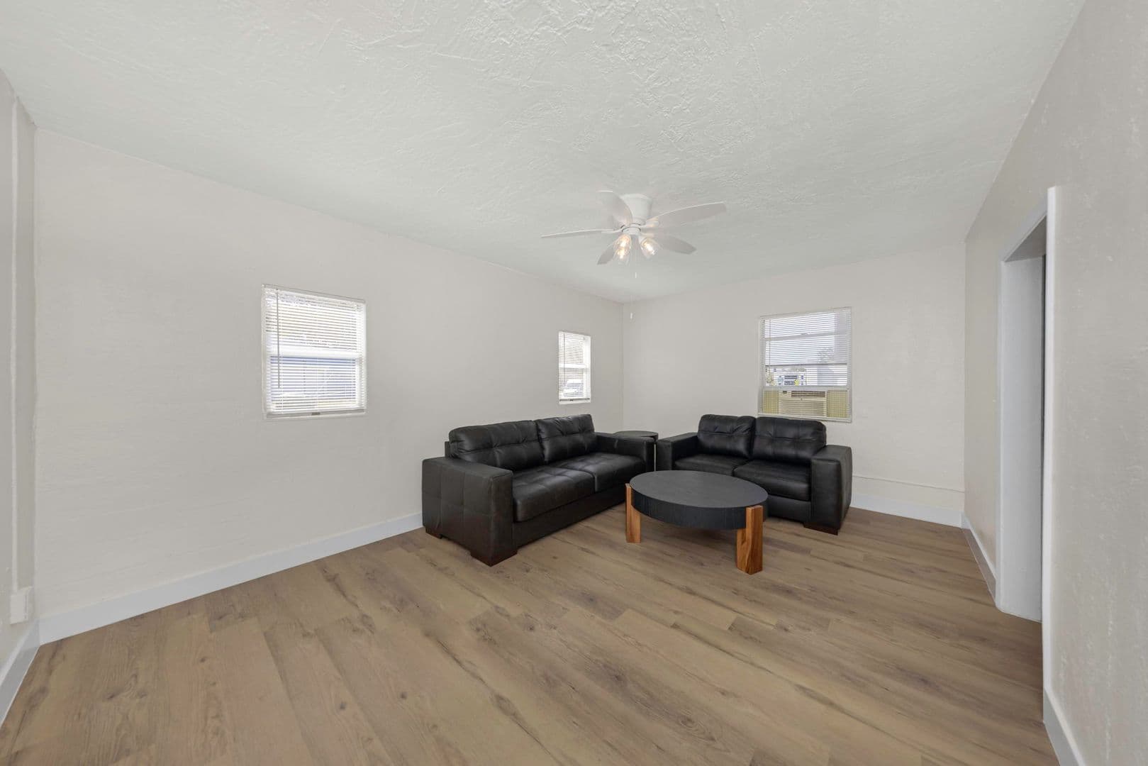 Dunedin Apartment: 416 Skinner Blvd