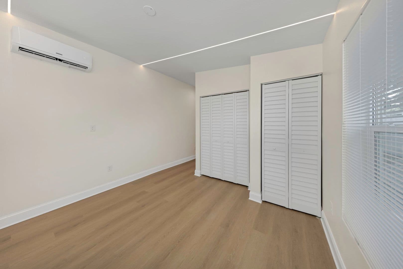 Dunedin Apartment: 79 Patricia Ave