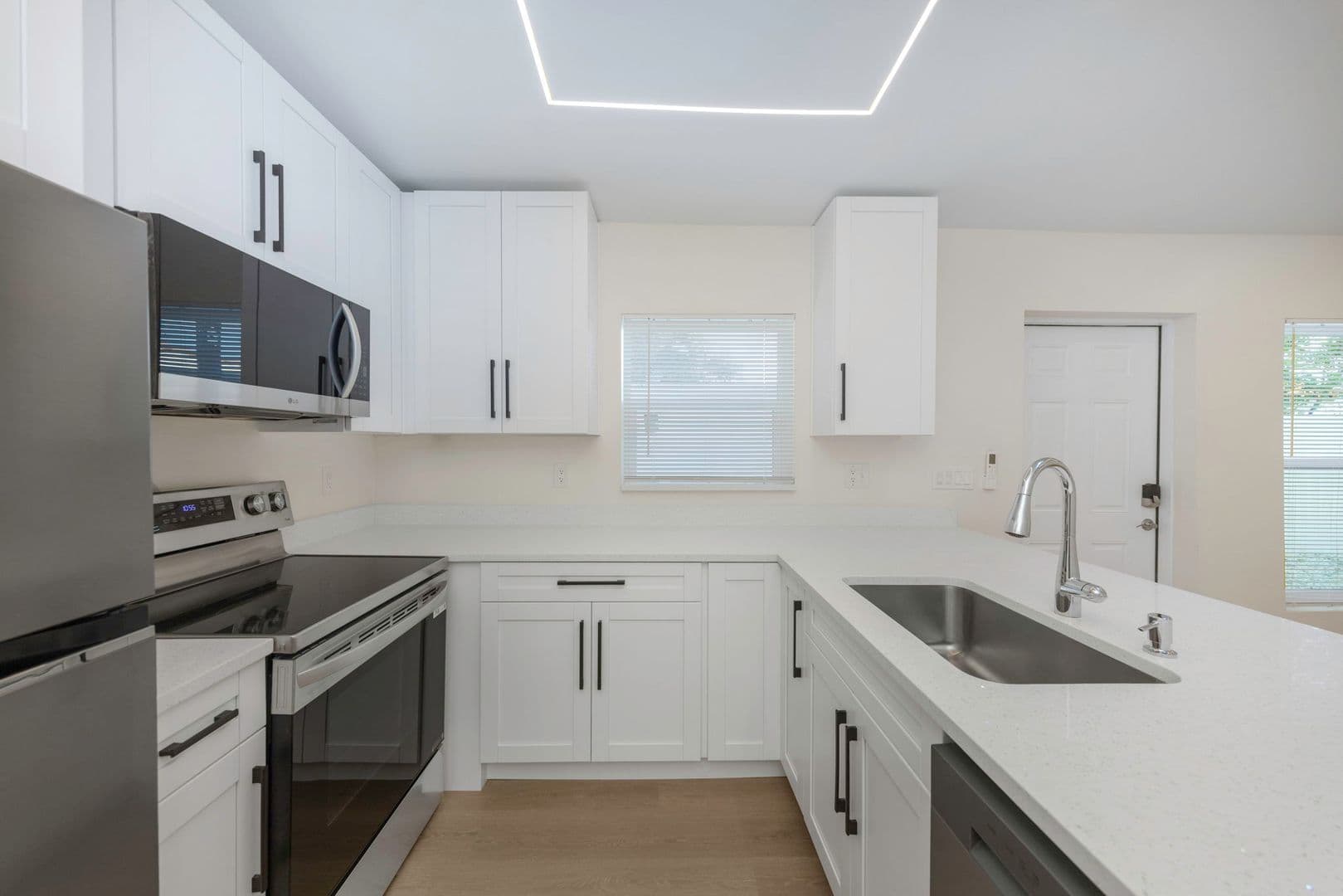 Dunedin Apartment: 79 Patricia Ave