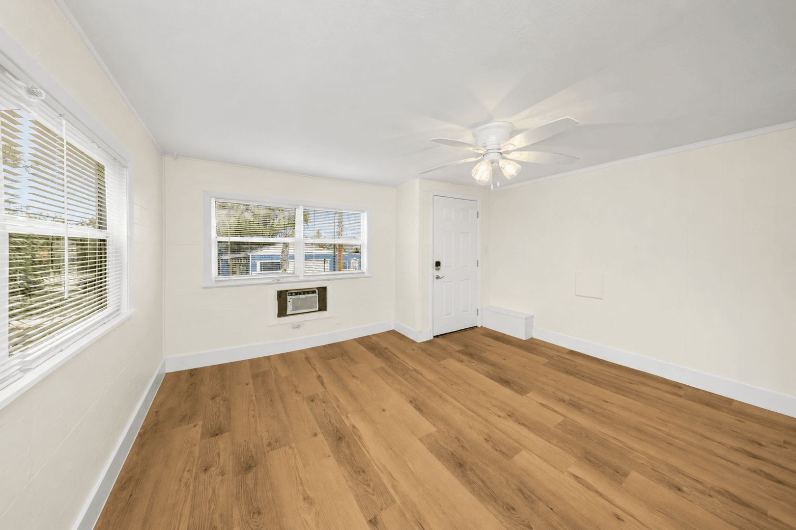 Dunedin Apartment: 416 Skinner Blvd