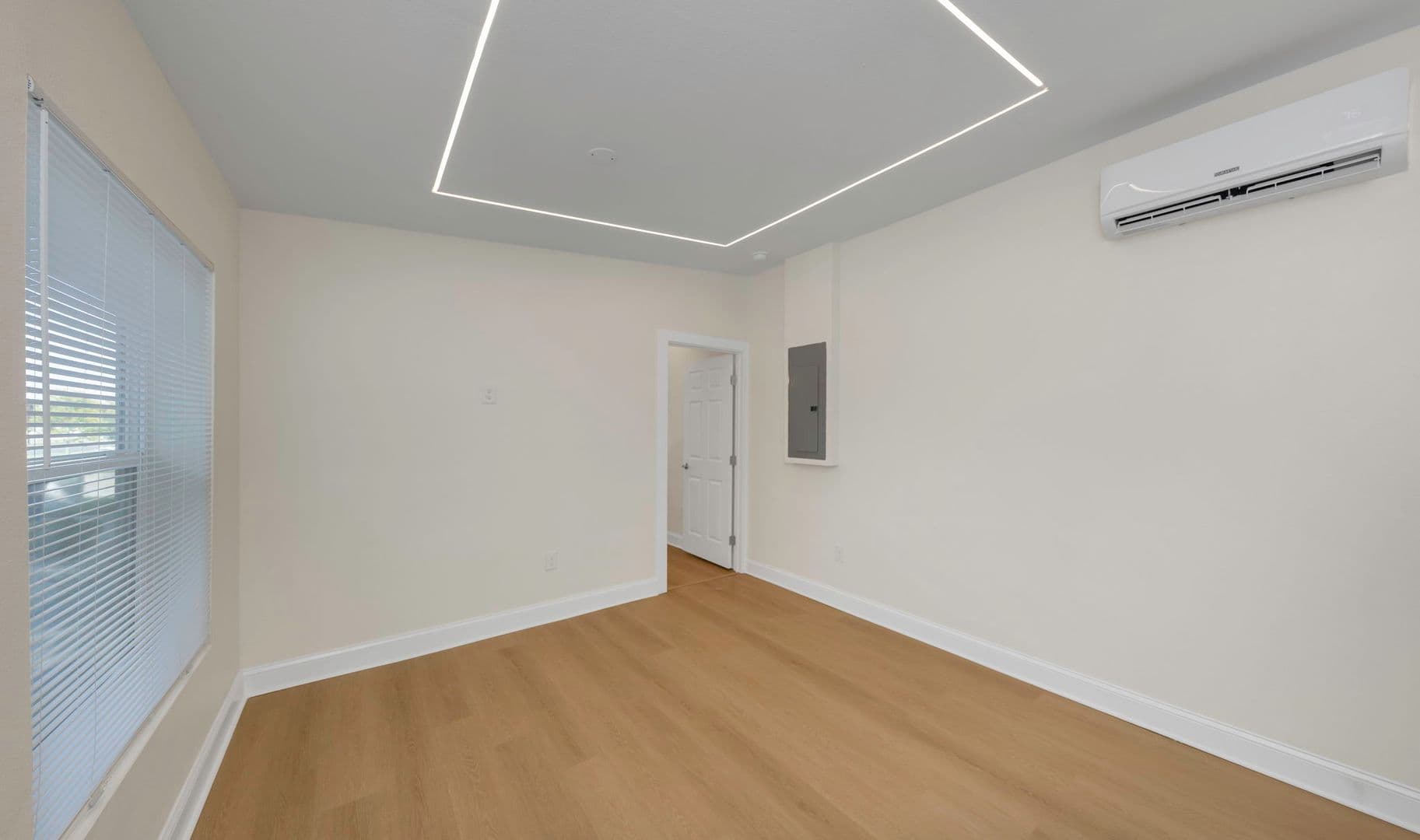Dunedin Apartment: 79 Patricia Ave