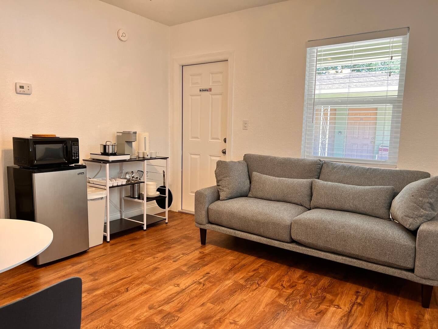 Saint Petersburg Apartment: 310 24th Ave N