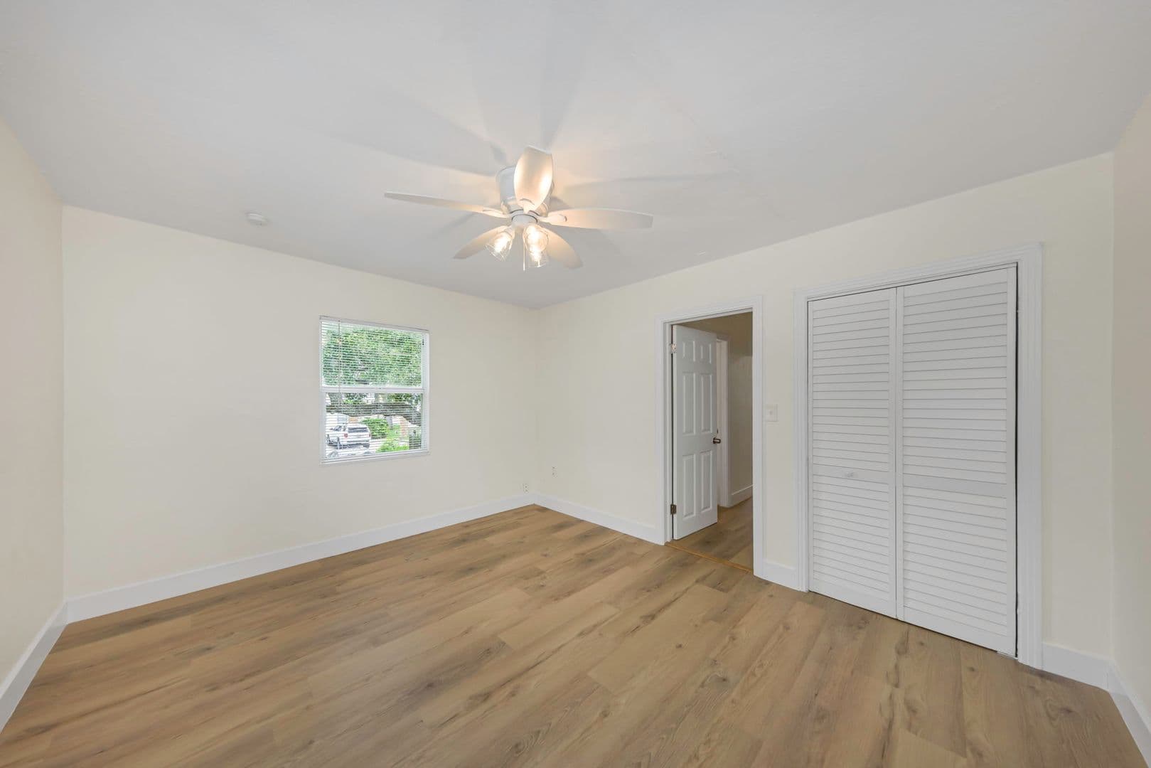 Dunedin Apartment: 416 Skinner Blvd