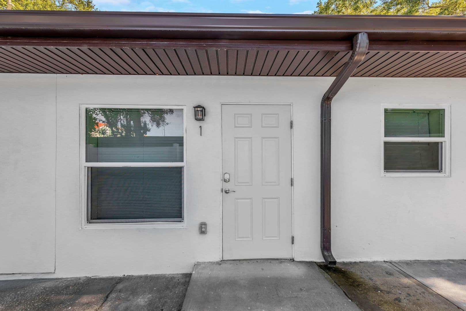 Dunedin Apartment: 79 Patricia Ave