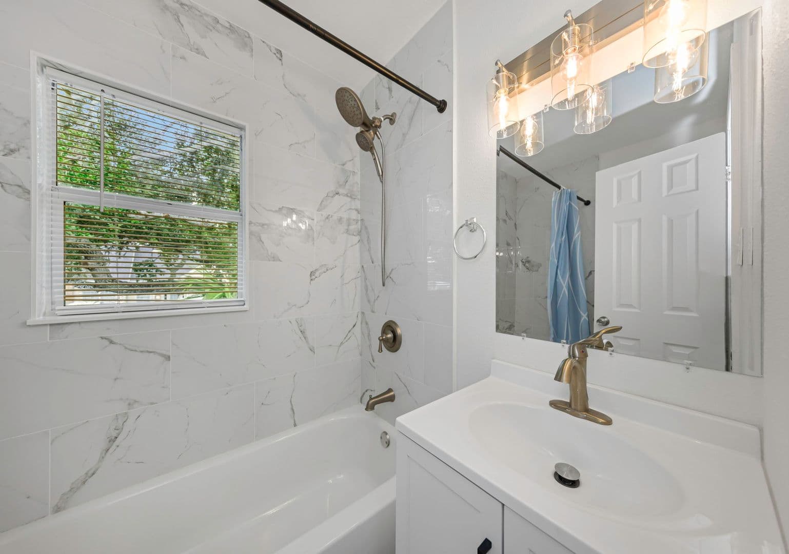 Dunedin Apartment: 416 Skinner Blvd