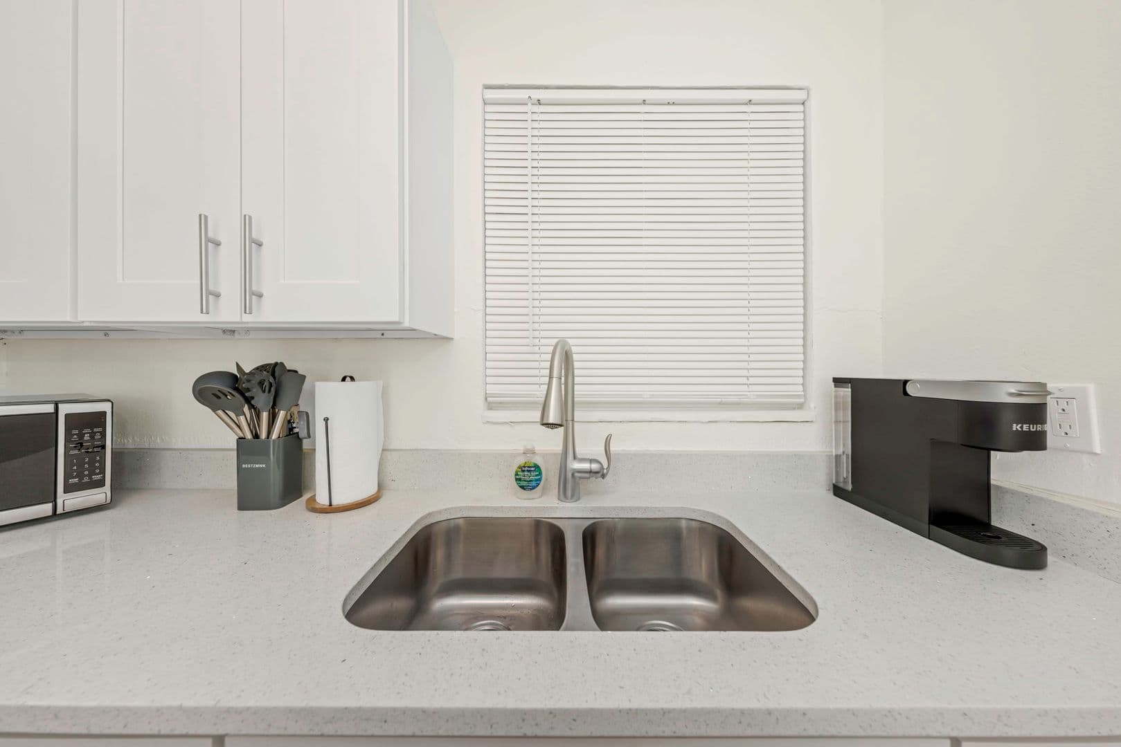 Dunedin Apartment: 416 Skinner Blvd