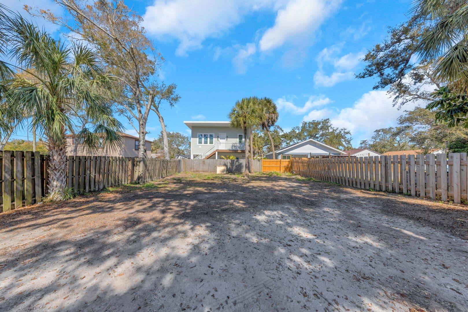 Dunedin Apartment: 416 Skinner Blvd