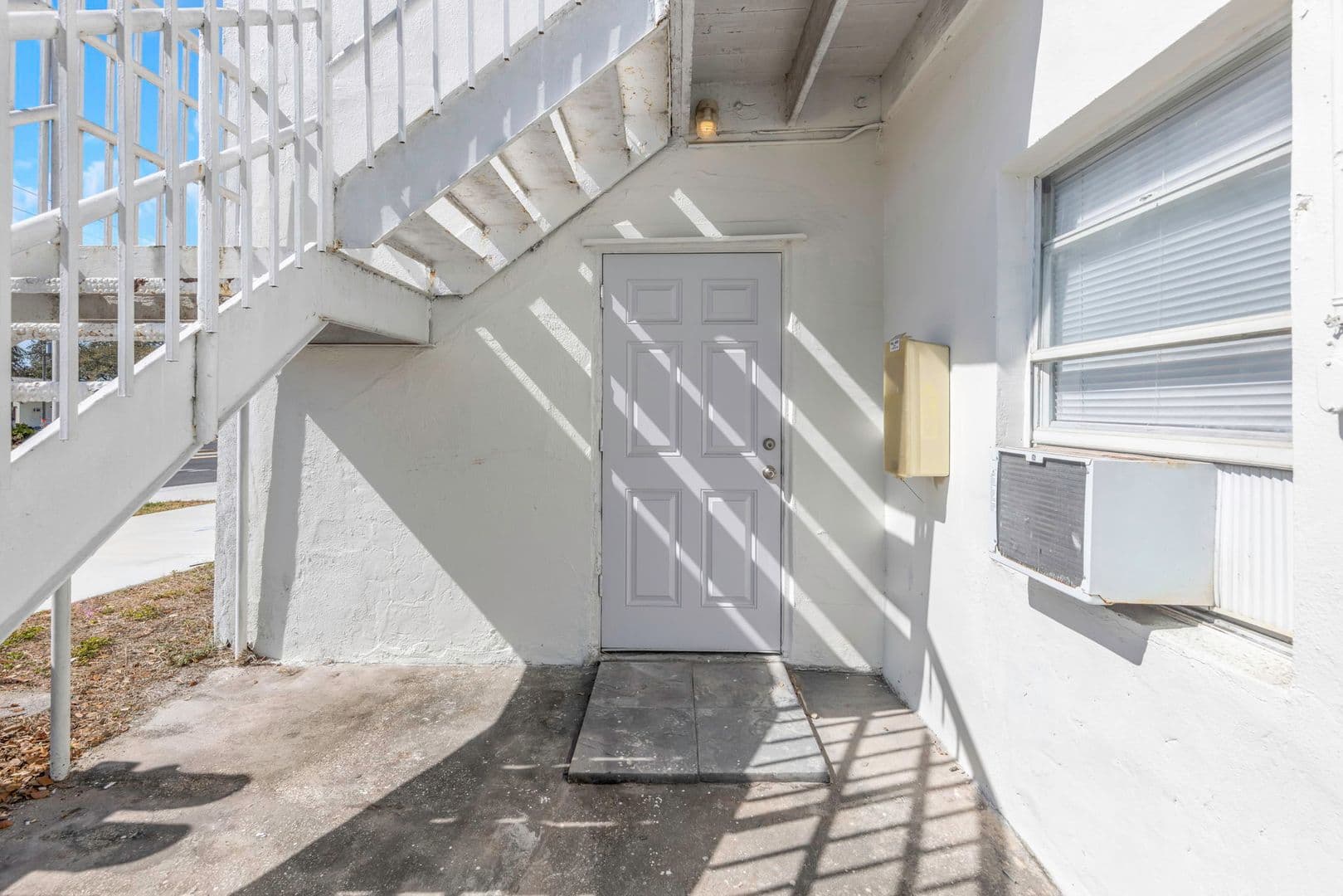 Dunedin Apartment: 416 Skinner Blvd