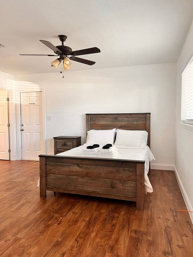 Saint Petersburg Apartment: 310 24th Ave N