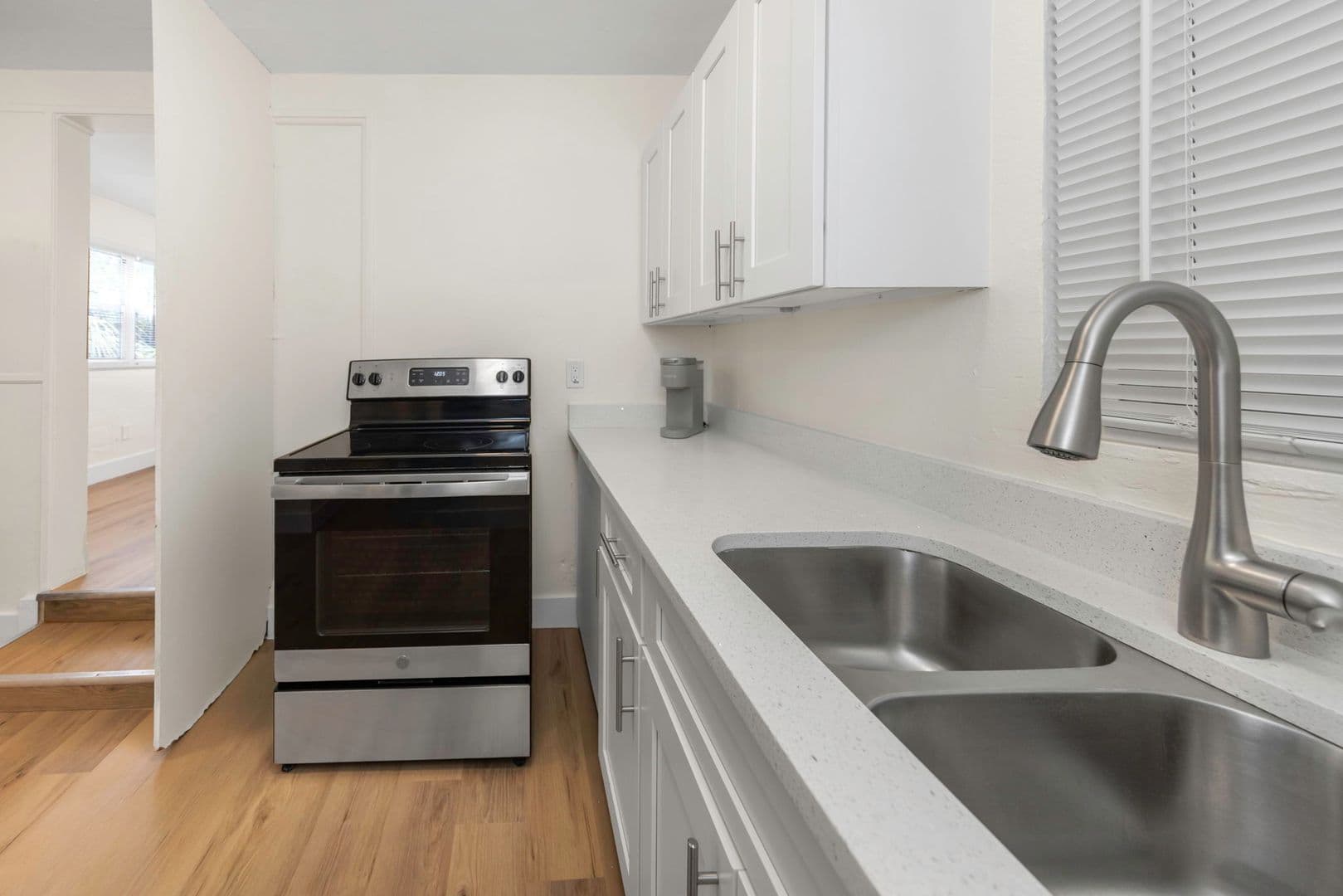 Dunedin Apartment: 416 Skinner Blvd