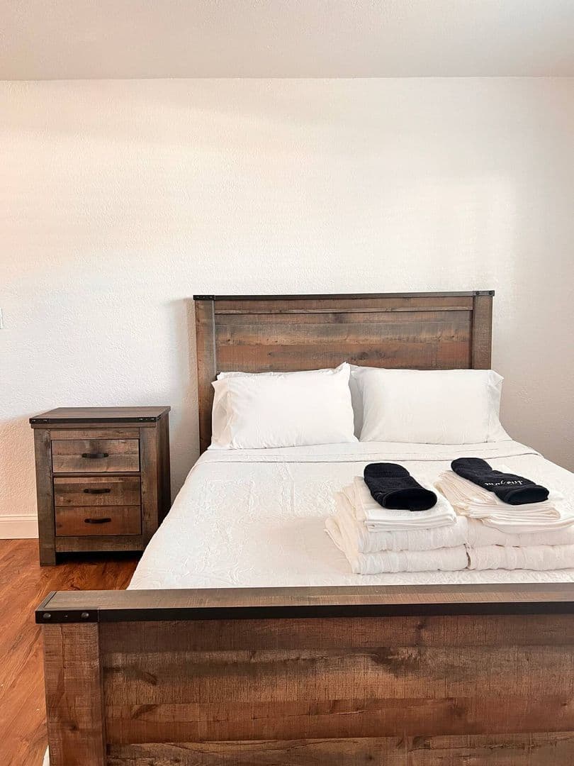 Saint Petersburg Apartment: 310 24th Ave N