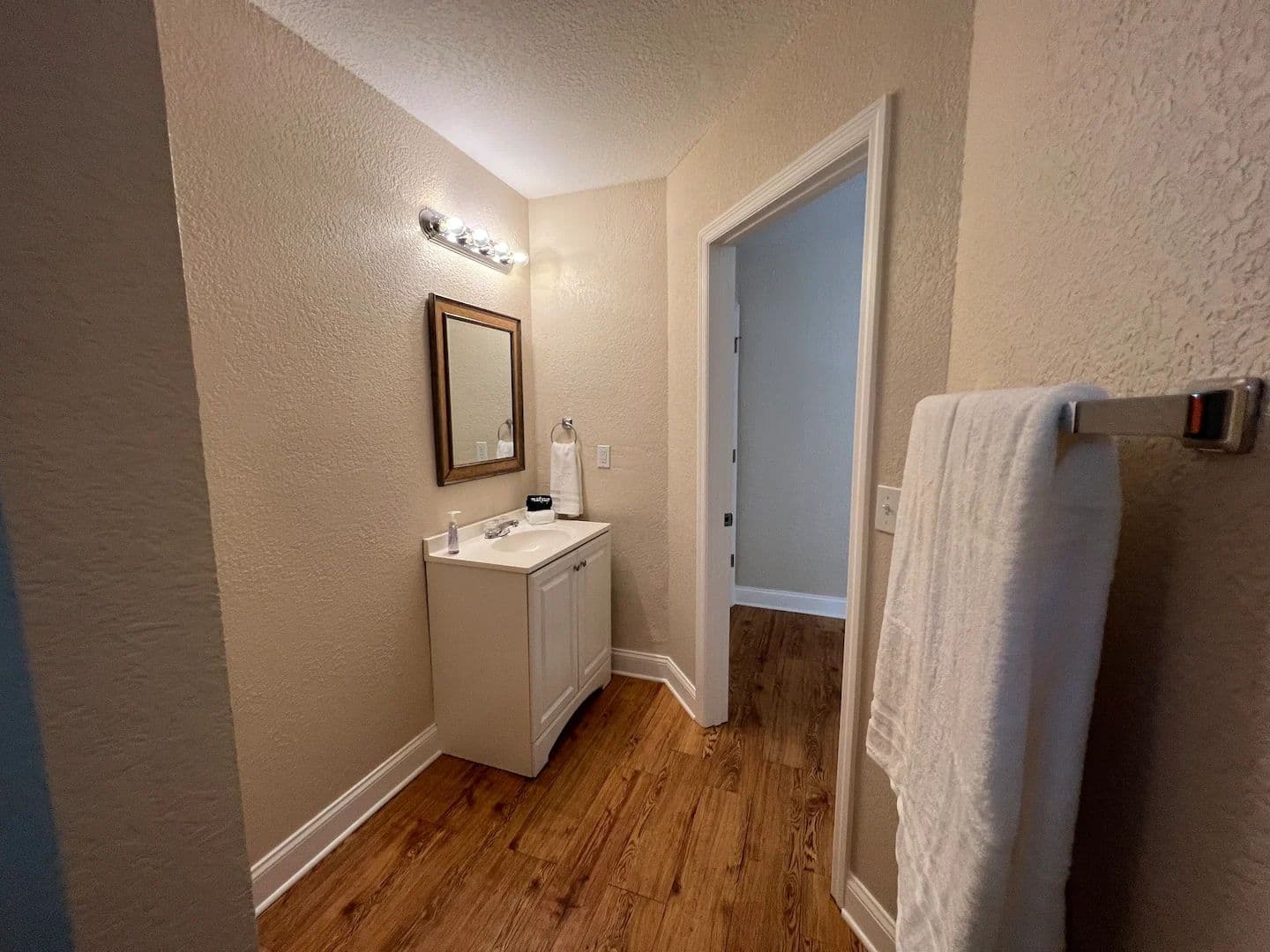 Saint Petersburg Apartment: 310 24th Ave N