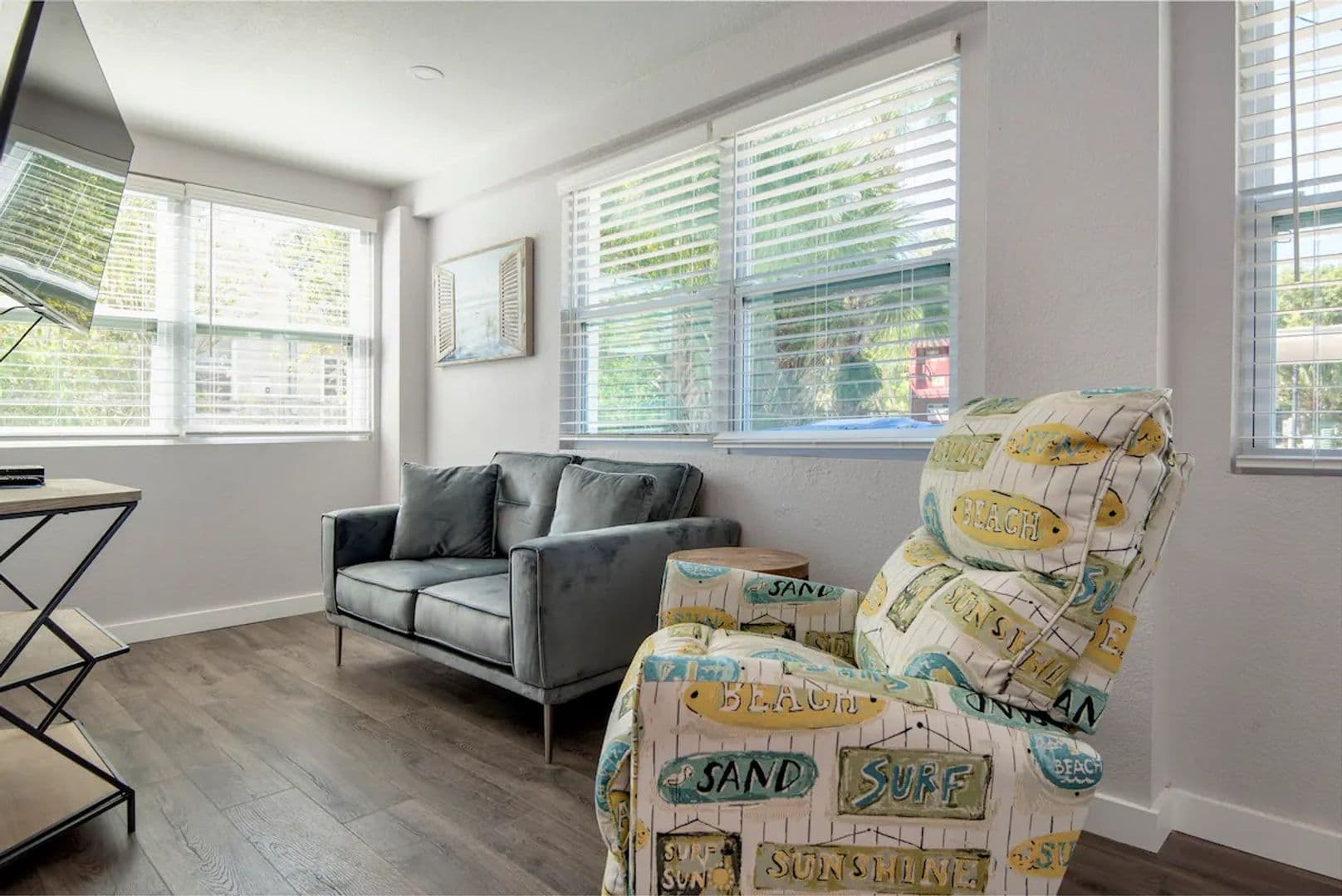 Dunedin Apartment: 405 Locklie Street