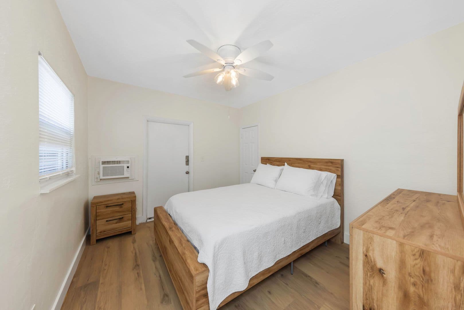 Dunedin Apartment: 416 Skinner Blvd