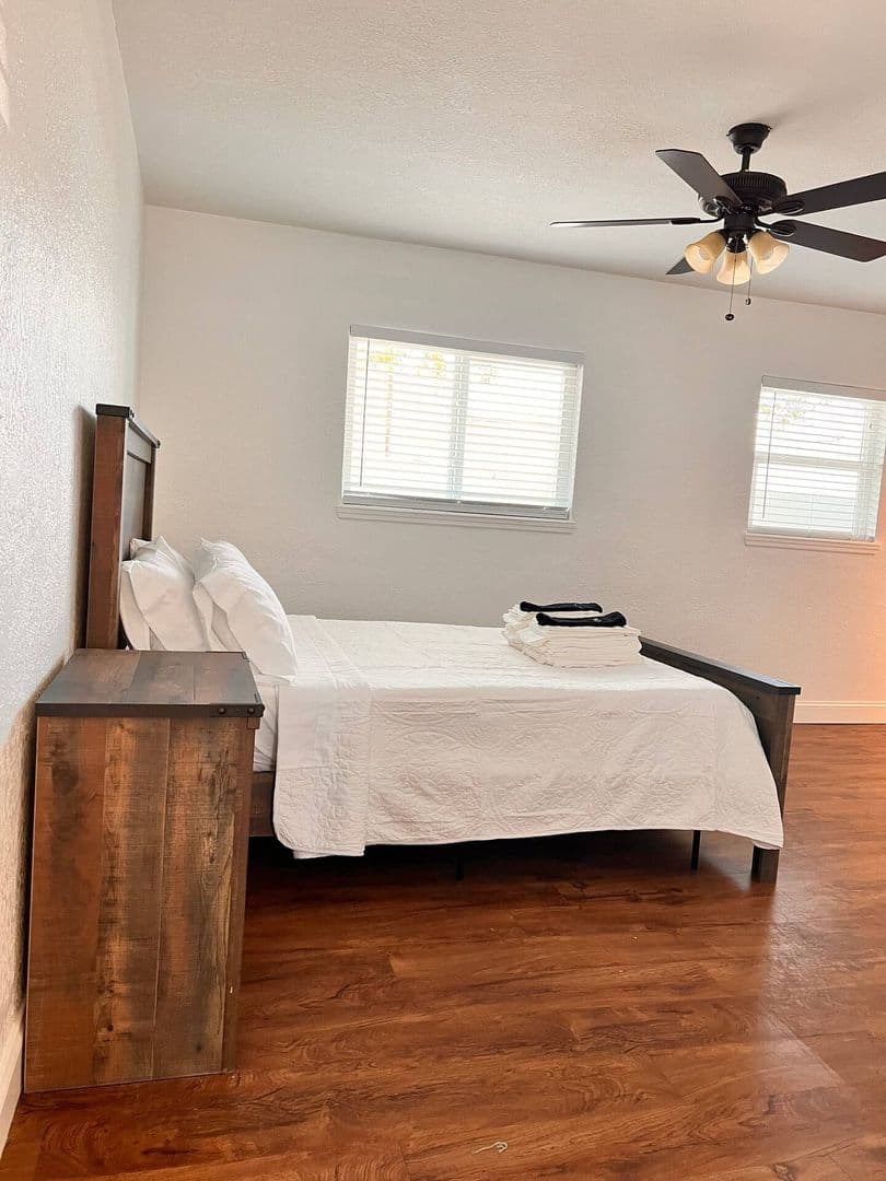Saint Petersburg Apartment: 310 24th Ave N