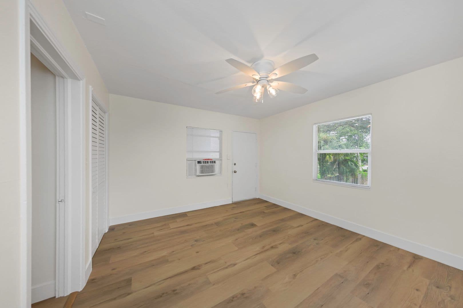 Dunedin Apartment: 416 Skinner Blvd