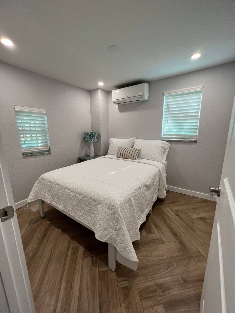 Dunedin Apartment: 405 Locklie Street