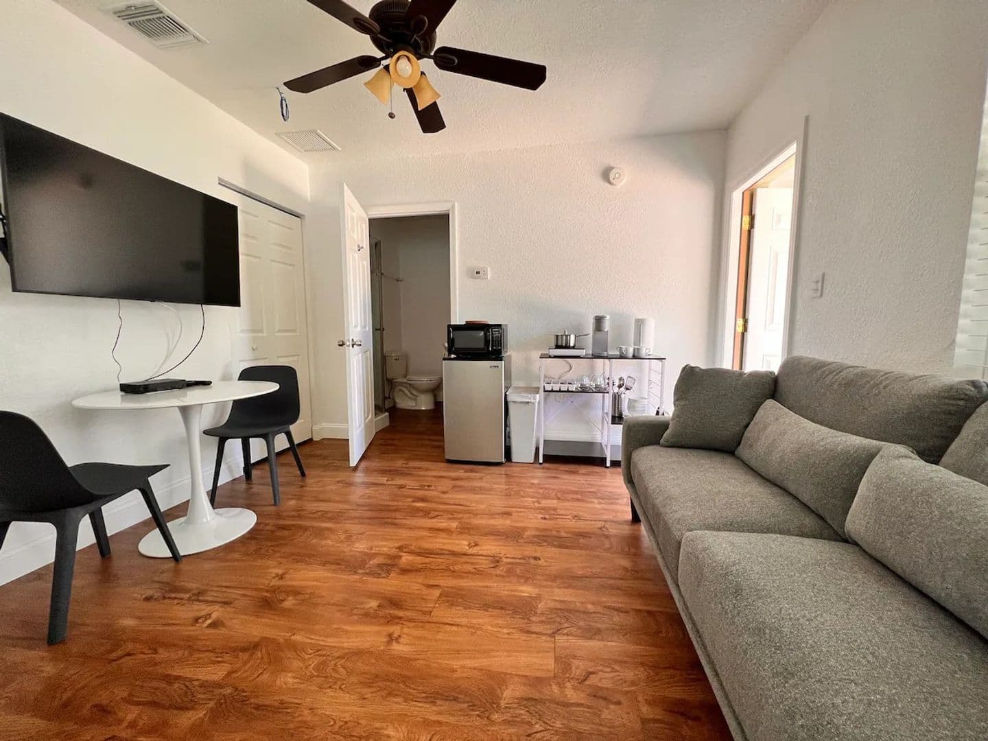 Saint Petersburg Apartment: 310 24th Ave N