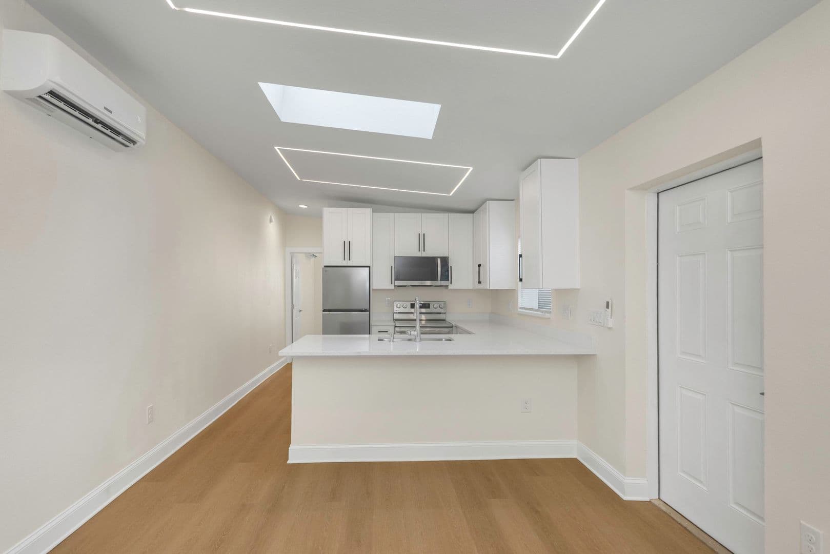 Dunedin Apartment: 79 Patricia Ave