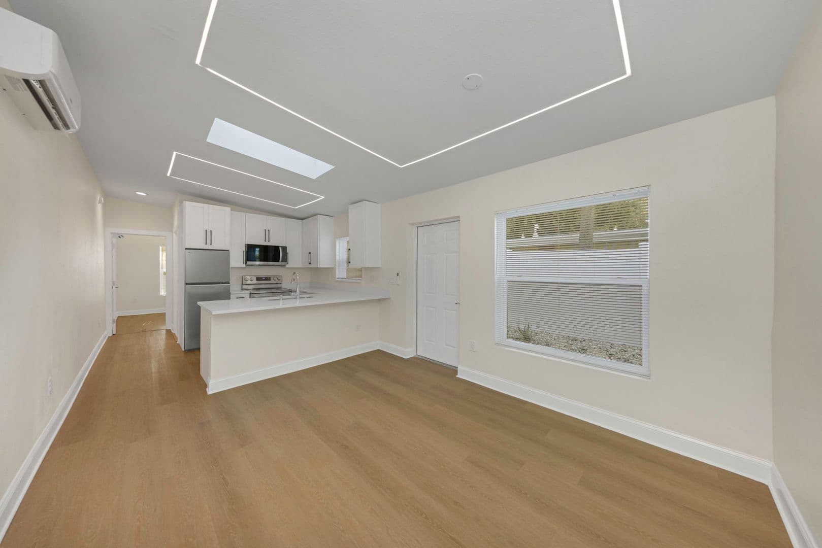 Dunedin Apartment: 79 Patricia Ave