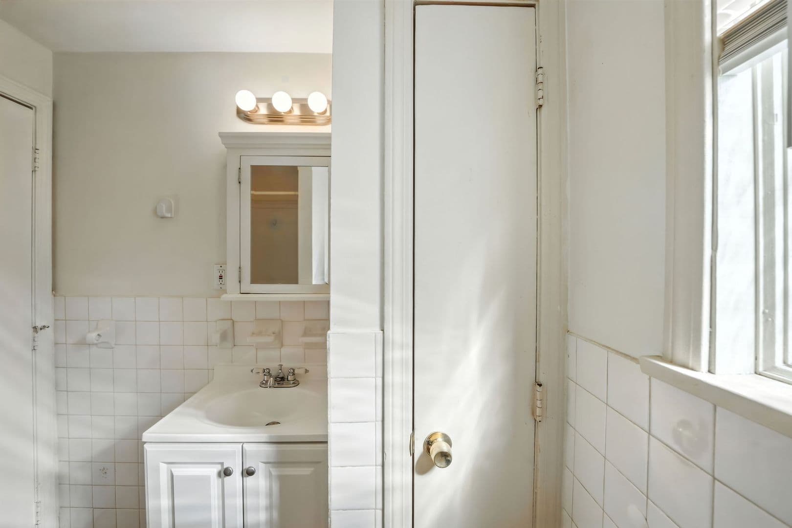 Providence Apartment: 64 Furnace St
