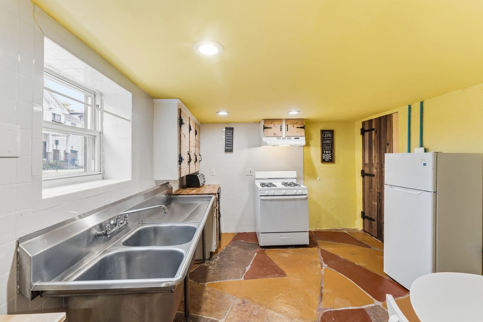 Providence Apartment: 57 Governor St