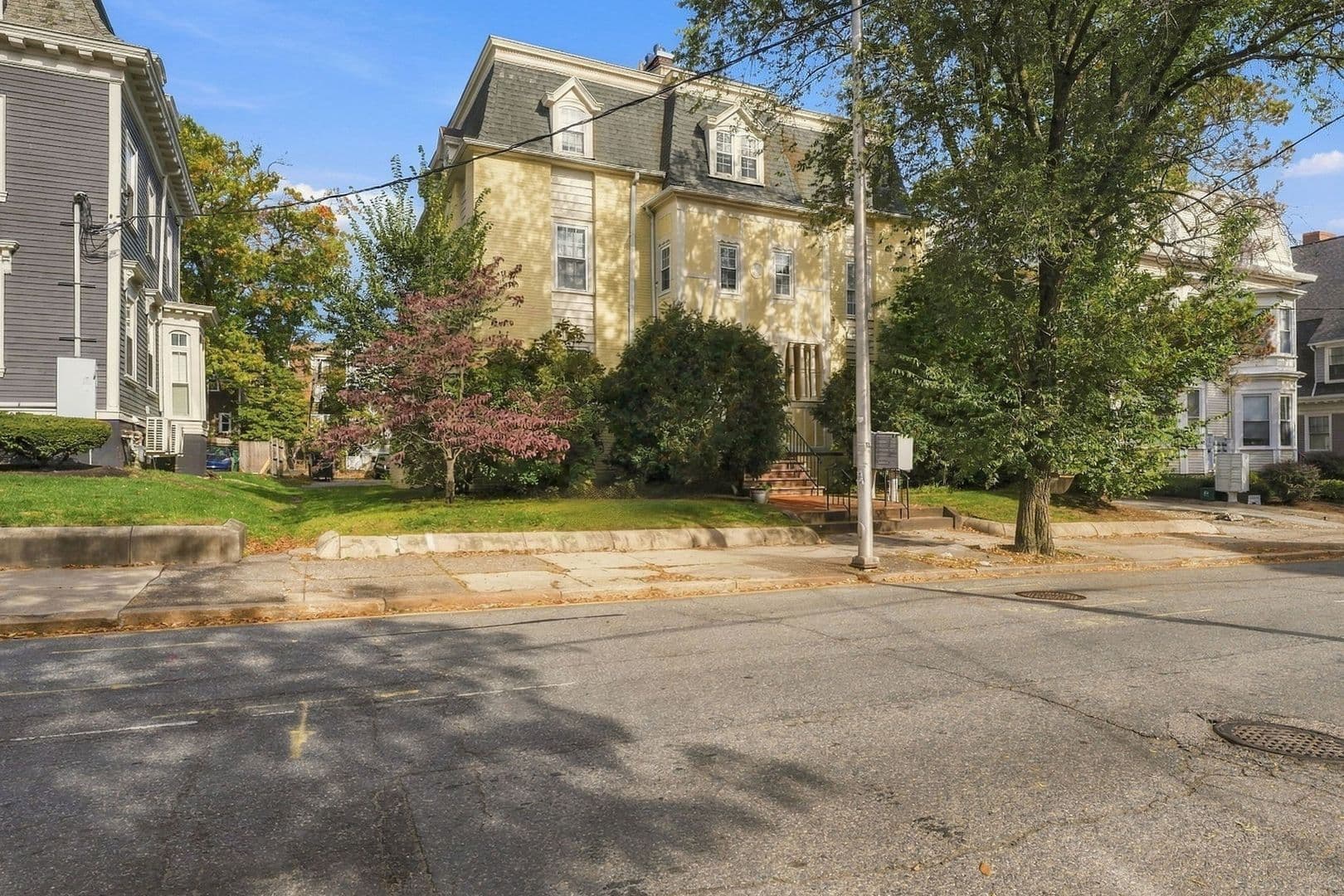Providence Apartment: 186 Waterman St