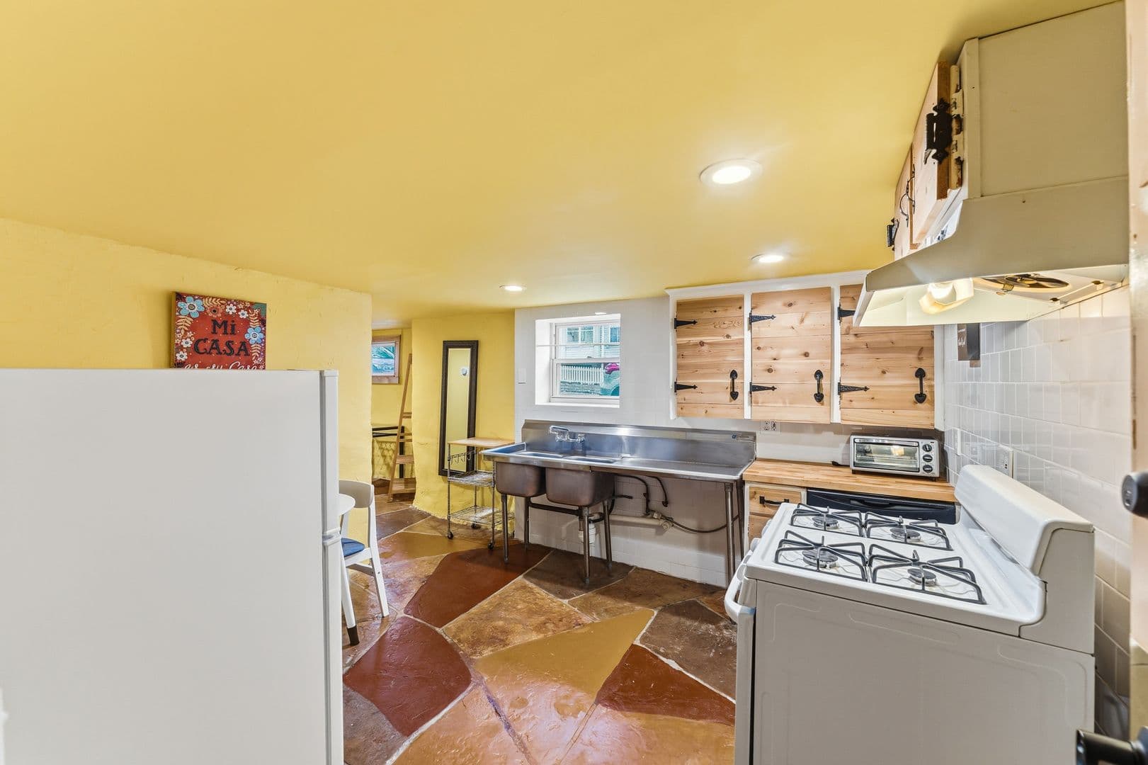 Providence Apartment: 57 Governor St