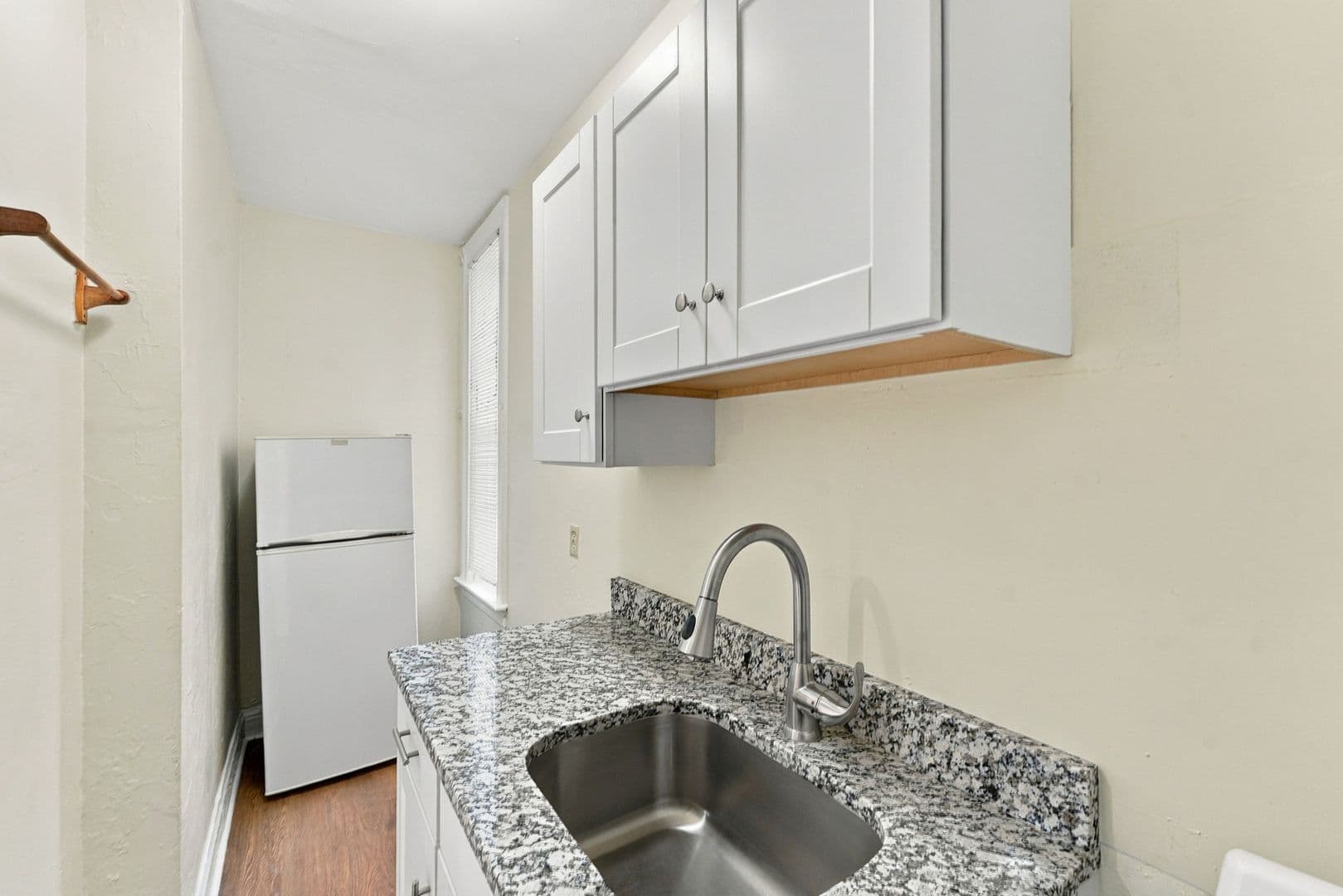 Providence Apartment: 186 Waterman St