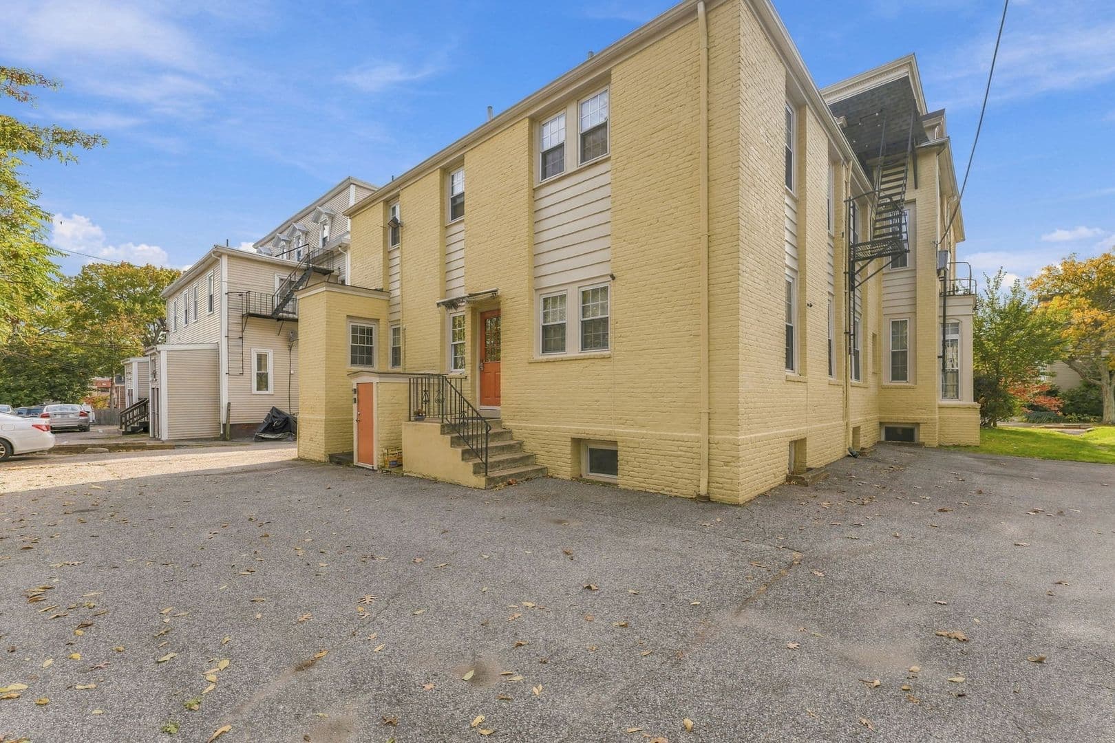 Providence Apartment: 186 Waterman St