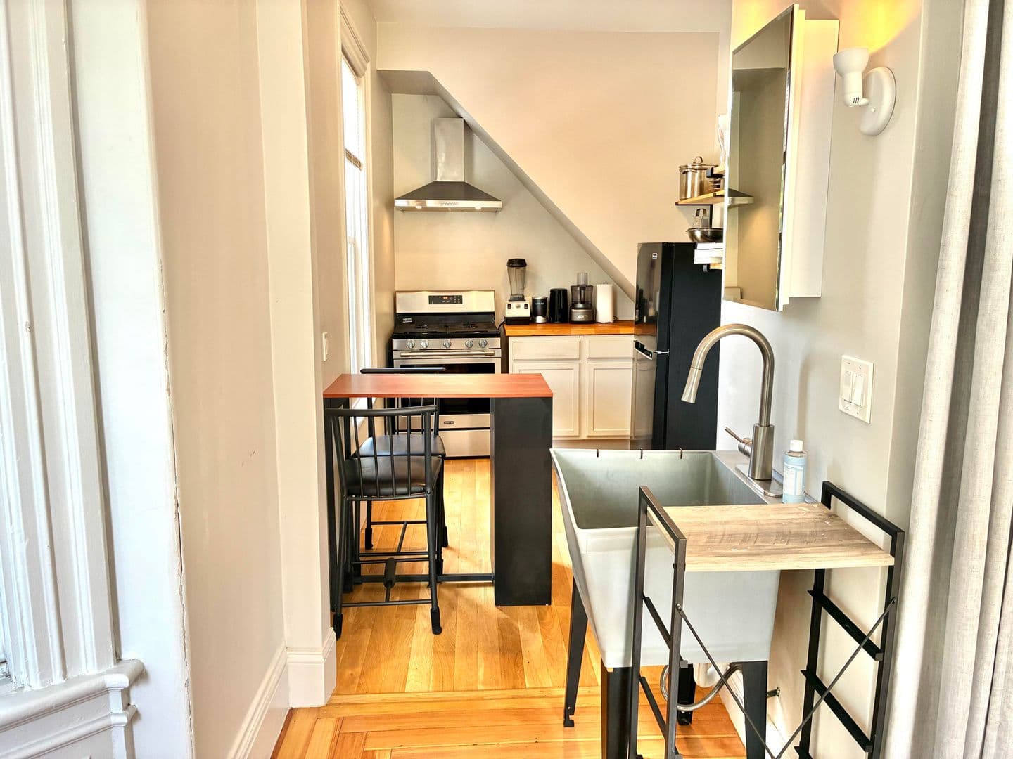 Providence Apartment: 57 Governor St