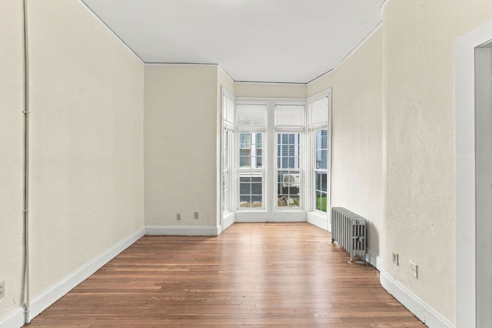 Providence Apartment: 186 Waterman St
