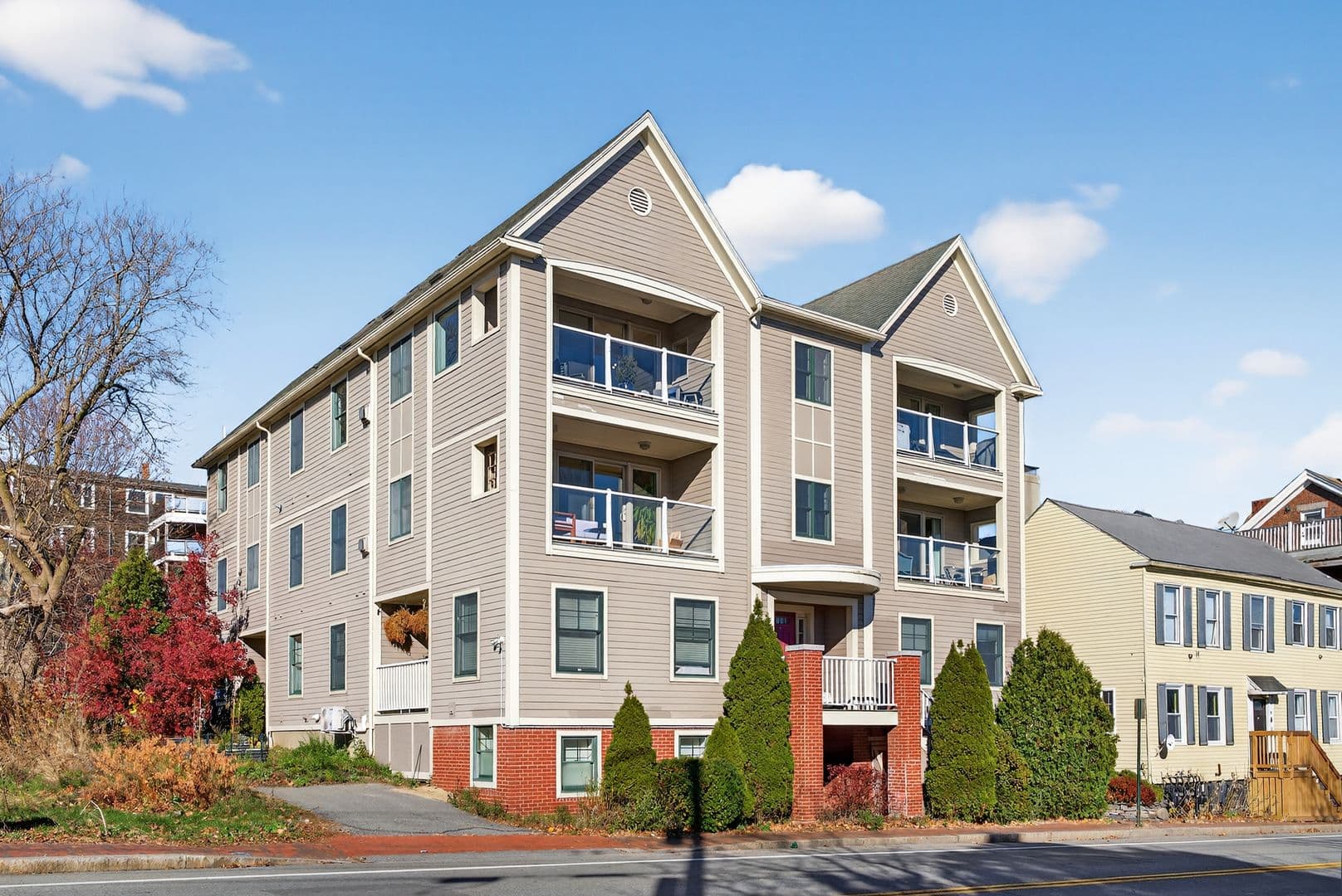 Portland Apartment: 16 Guilford Court