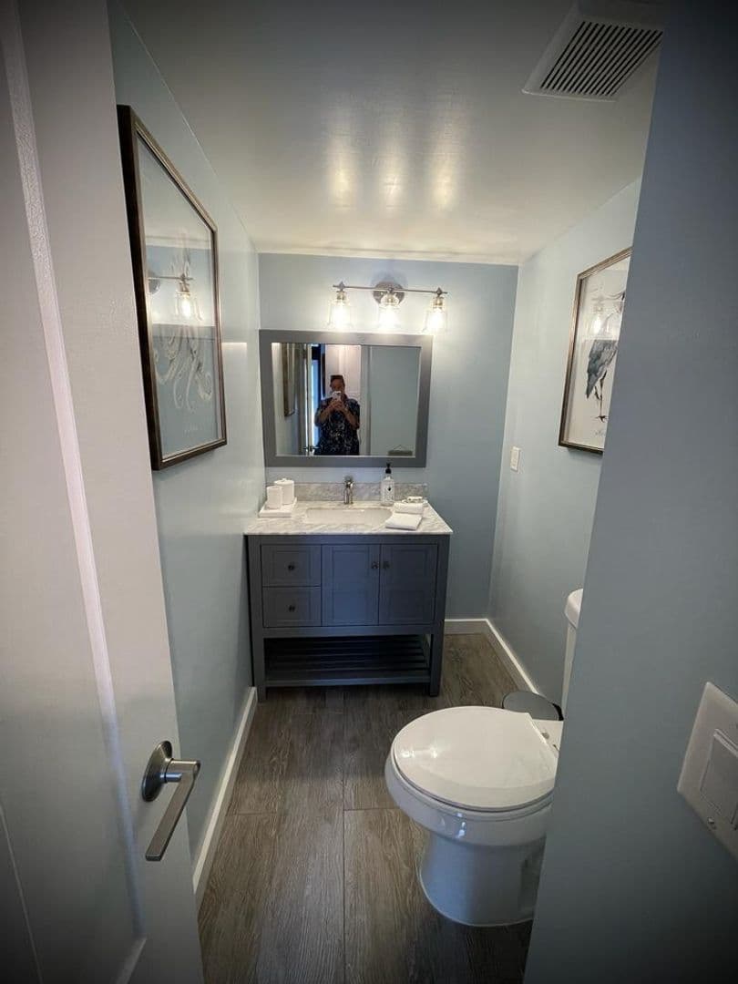 Wilton Manors Townhome: 605 Kensington Place