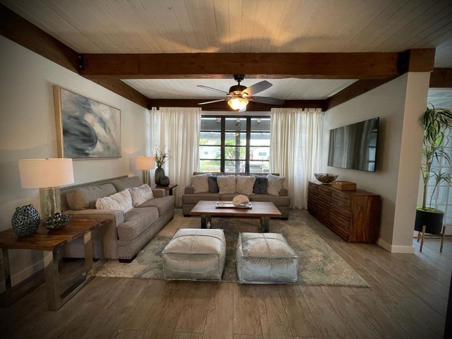 Wilton Manors Townhome: 605 Kensington Place