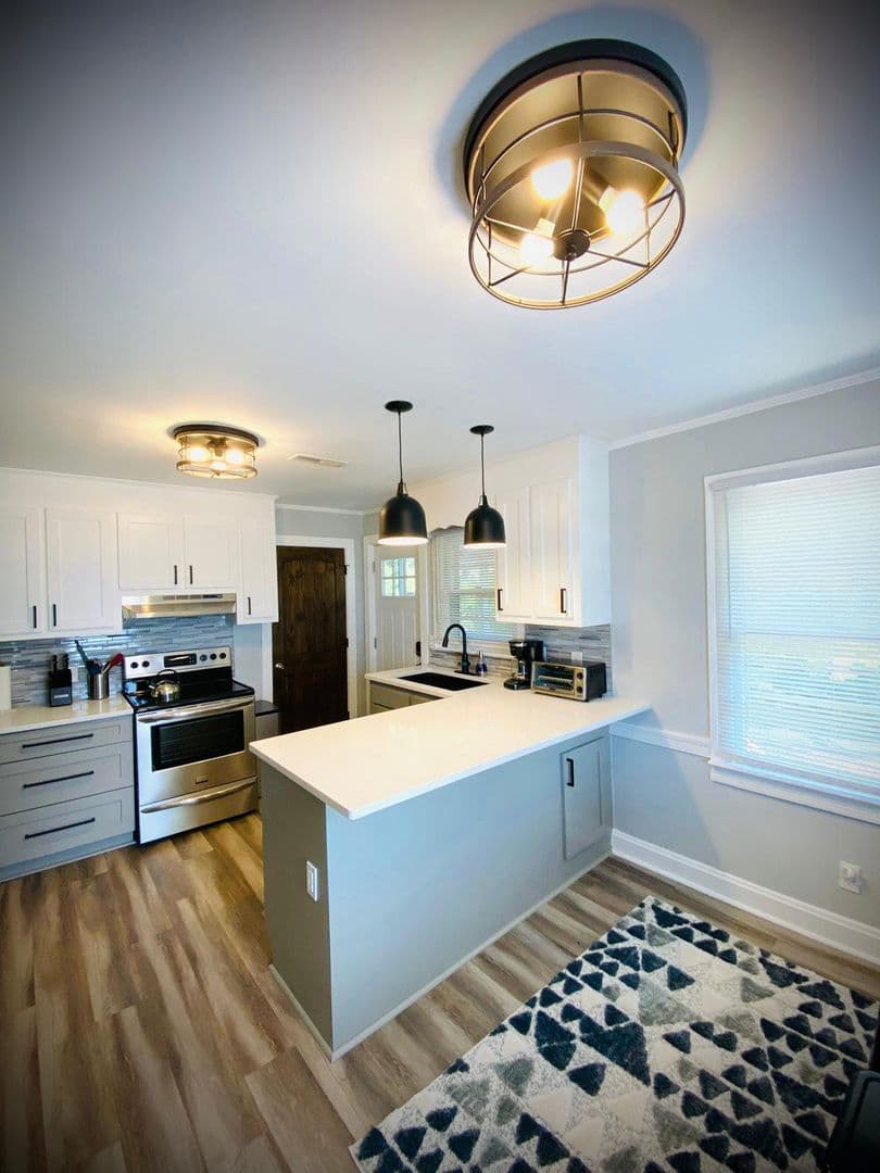 Greenville House: 105 Carter St