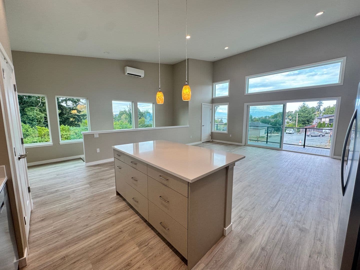 Anacortes Apartment: 3804 Q Ave