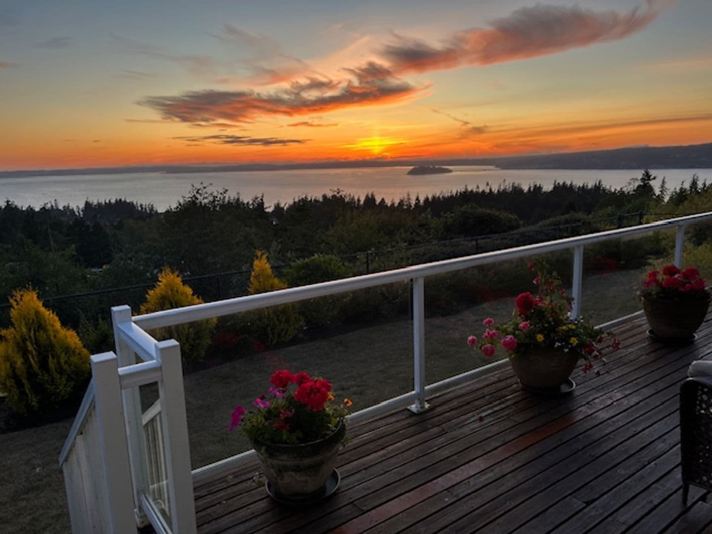 Camano Island House: 919 Karen Ann