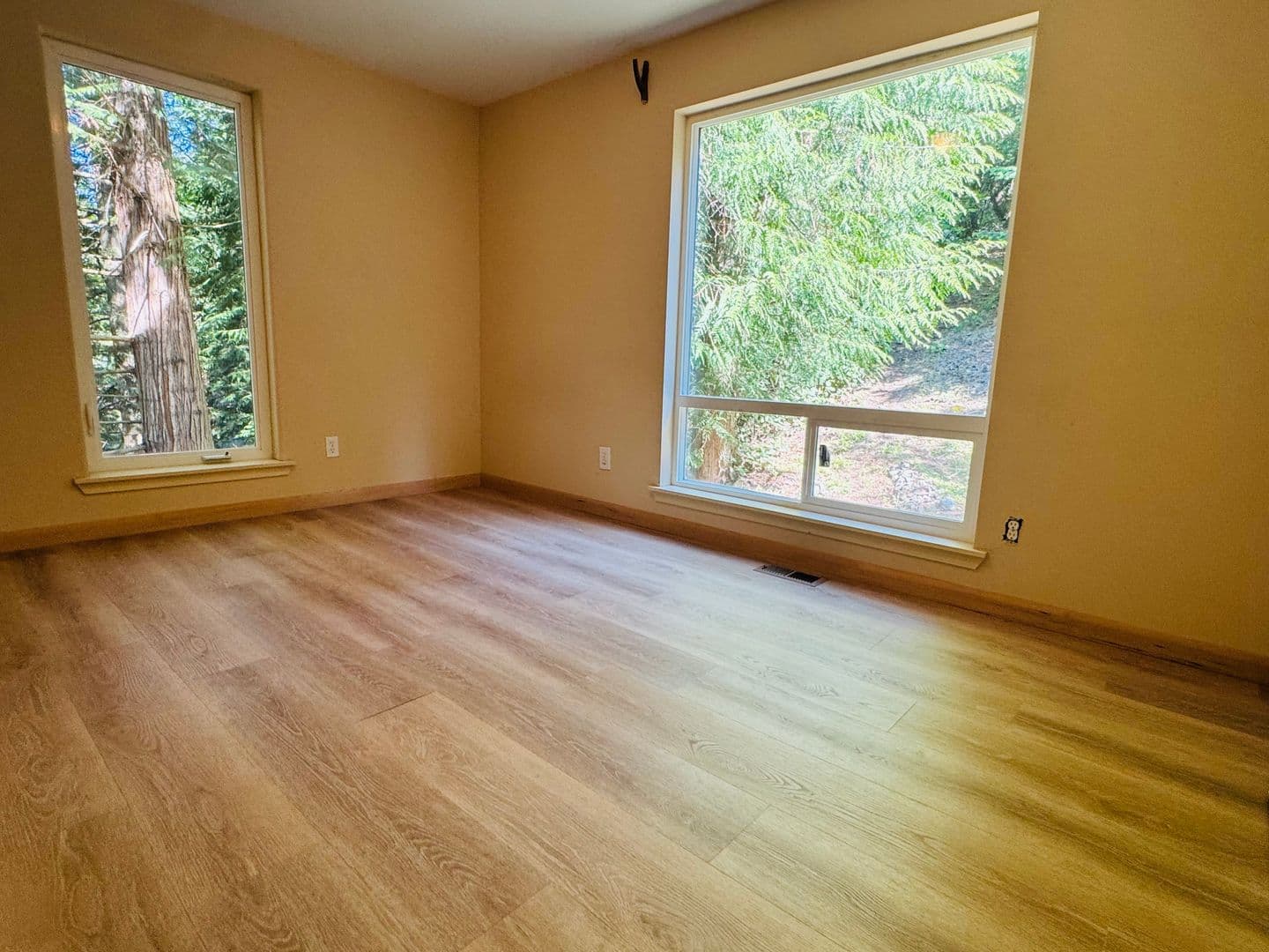 Anacortes House: 7604 Holiday Boulevard