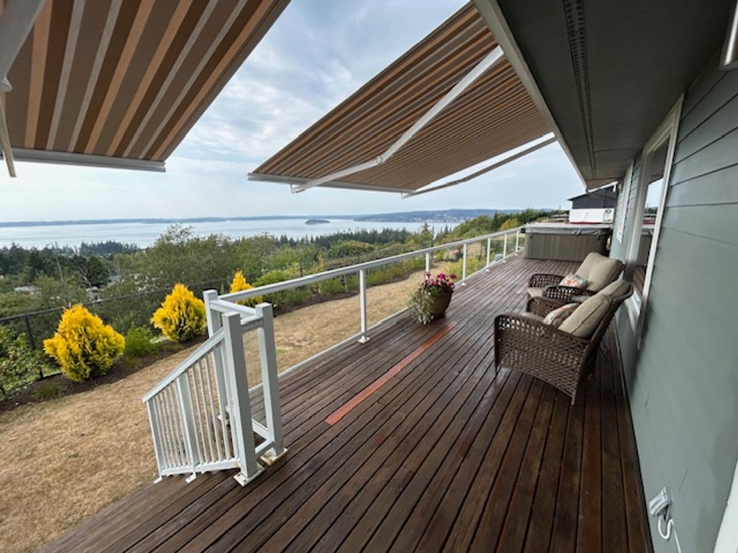 Camano Island House: 919 Karen Ann