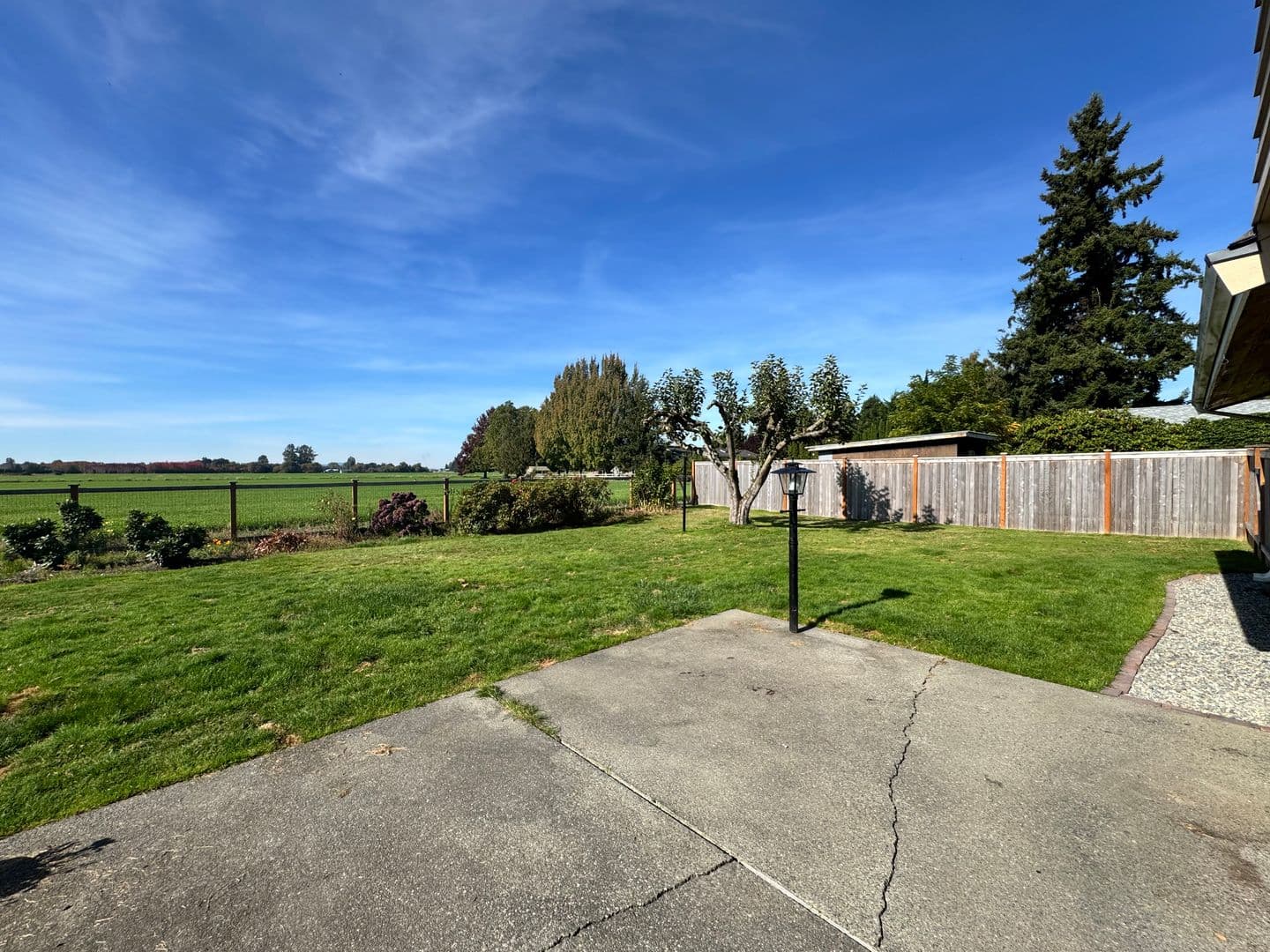 MOUNT VERNON WA House: 15382 Cottonwood Lane