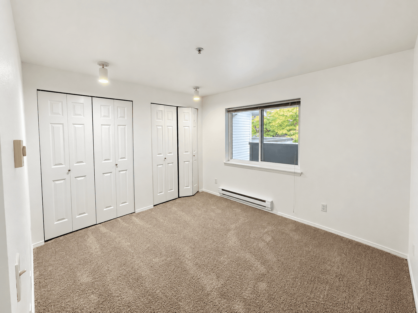 Bothell Condo: 15917 Waynita Way NE, Building E, #301