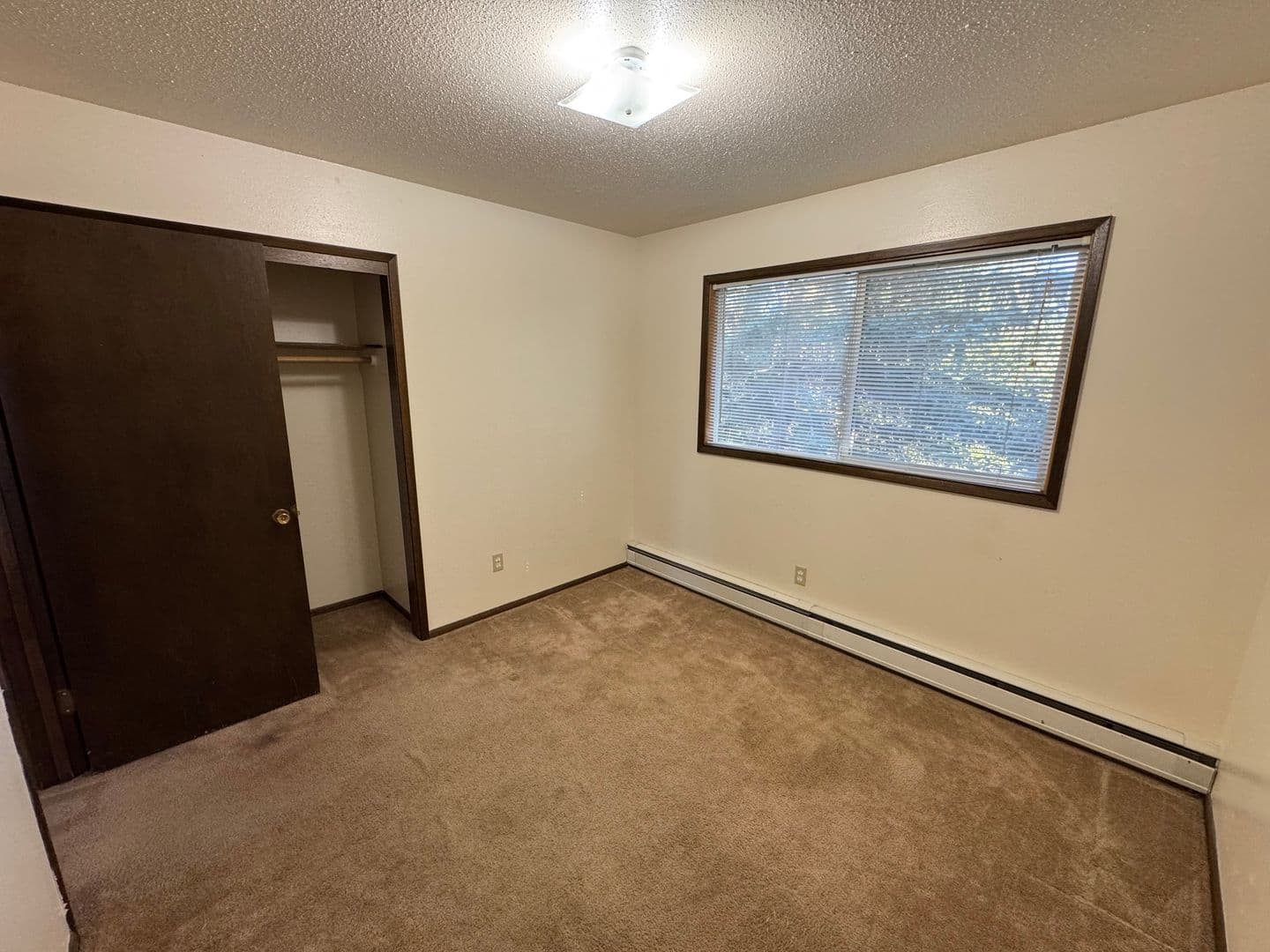 Bellingham Apartment: 2821 & 2823 Queen Street