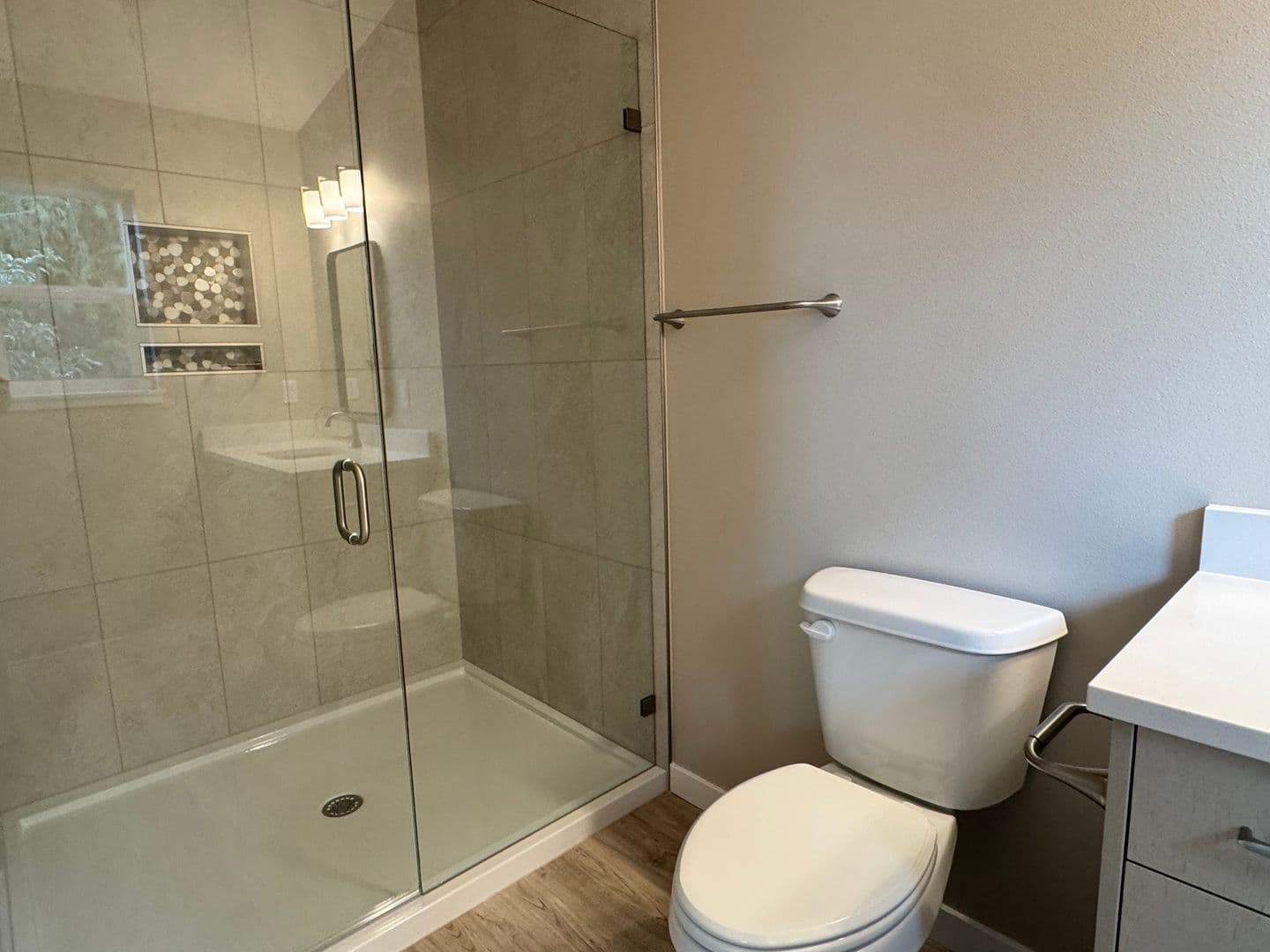 Anacortes Apartment: 3804 Q Ave