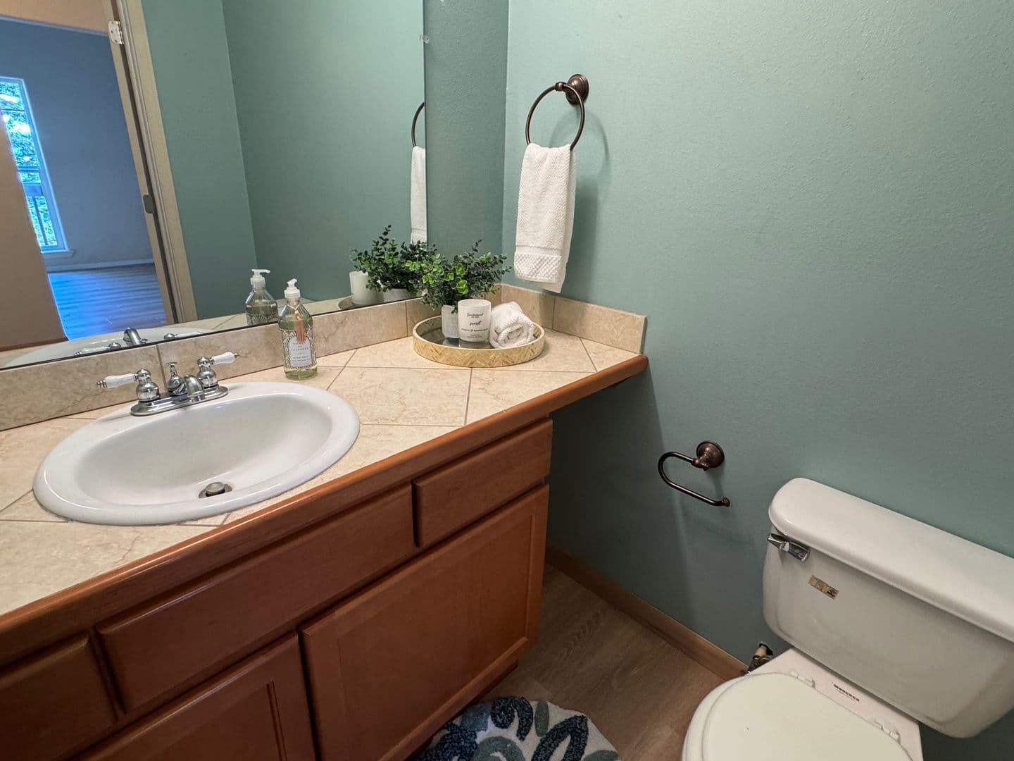 Anacortes House: 7604 Holiday Boulevard