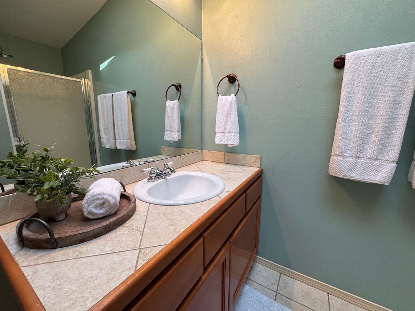 Anacortes House: 7604 Holiday Boulevard